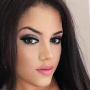 Meet your Posher, Claudia